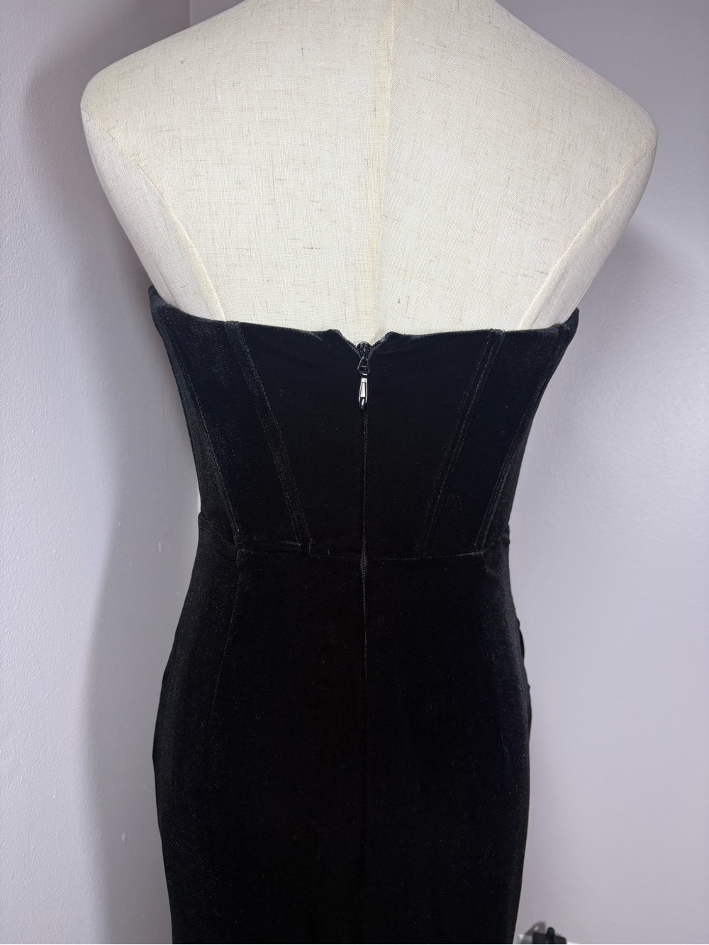 Azazie Lariza Black Velvet Bridesmaid Dress Floor Length Whimsygoth Size 2 - Picture 7 of 16
